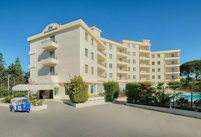 Otel NH Caltagirone Villa San Mauro