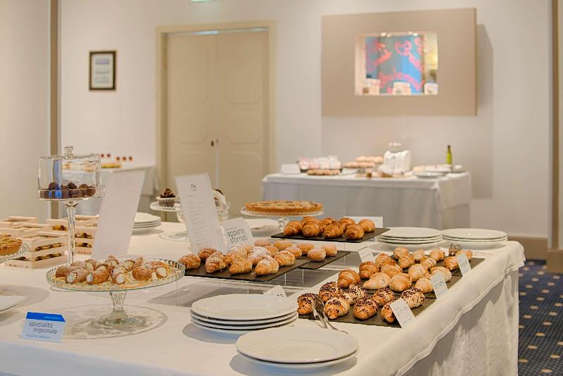 هتل NH Caltagirone Villa San Mauro