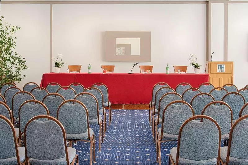 Otel NH Caltagirone Villa San Mauro