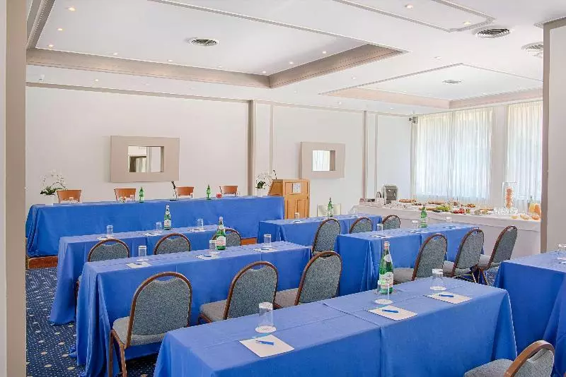 Otel NH Caltagirone Villa San Mauro