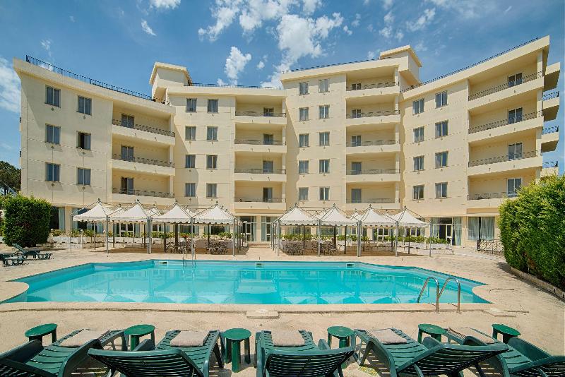 هتل NH Caltagirone Villa San Mauro