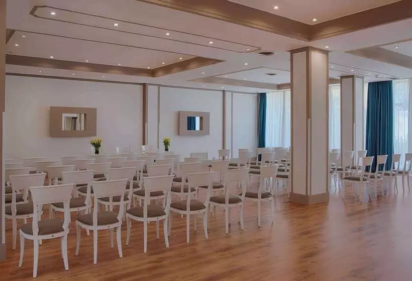 Otel NH Caltagirone Villa San Mauro