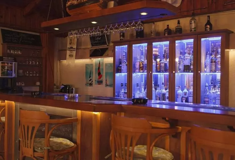 Hotel Perdikia Beach