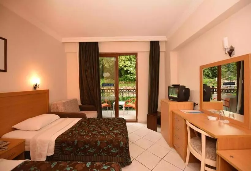 Hotel Perdikia Beach