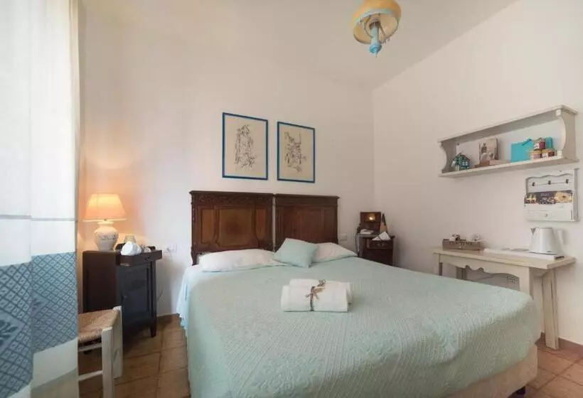 Отель Su Barchile