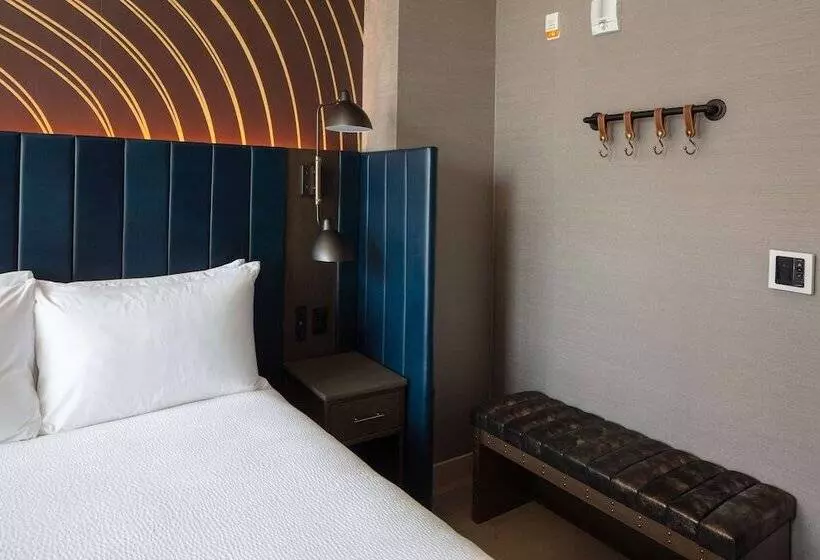 Tempo by Hilton New York Times Square