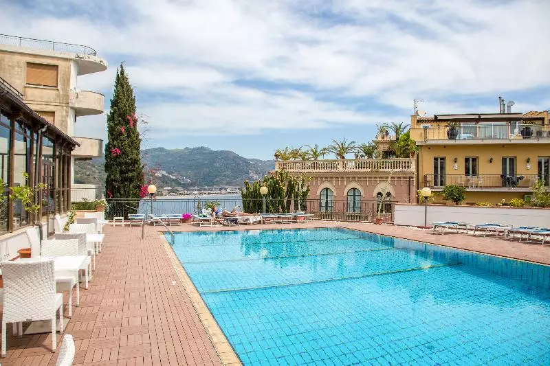 هتل Villa Esperia