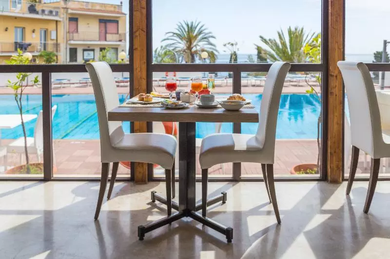 هتل Villa Esperia