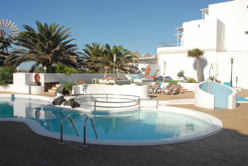 Neptuno Suites   Adults Only
