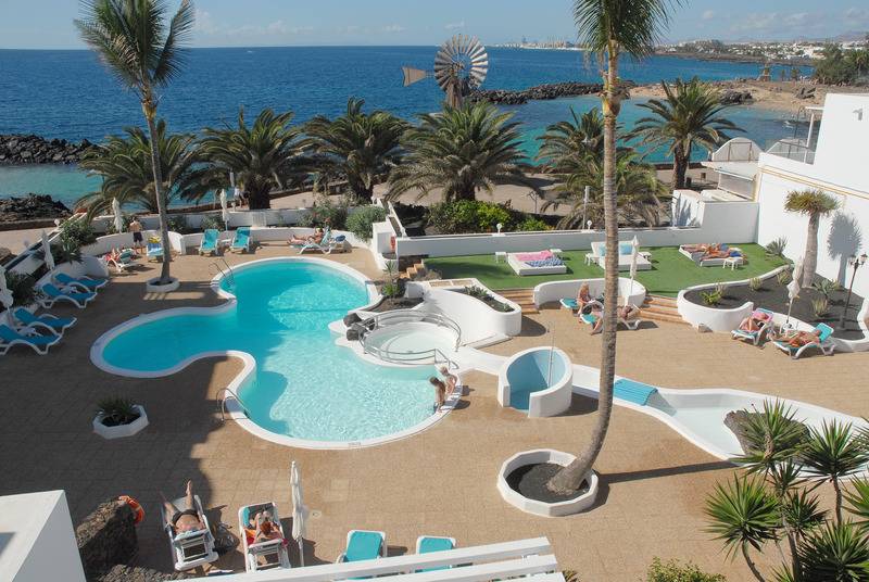 Neptuno Suites   Adults Only