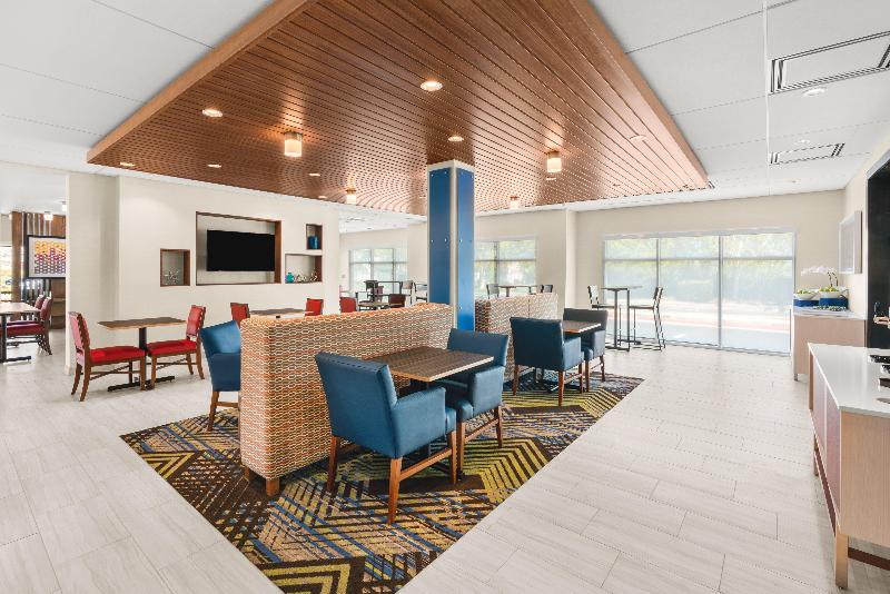 فندق Holiday Inn Express & Suites   Suisun City, An Ihg