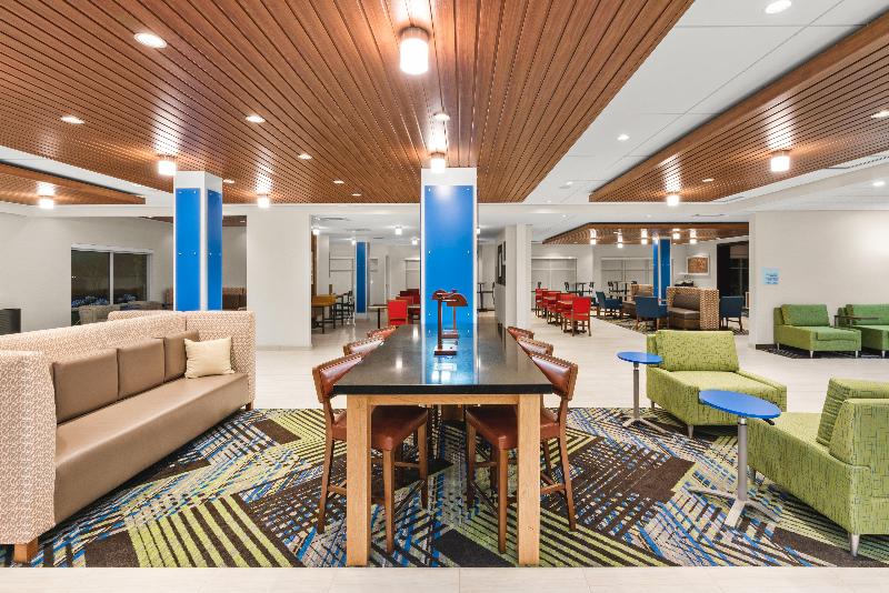 فندق Holiday Inn Express & Suites   Suisun City, An Ihg