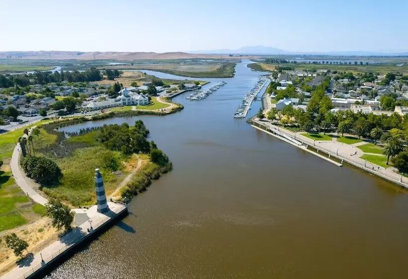 Hotelli Holiday Inn Express & Suites   Suisun City, An Ihg