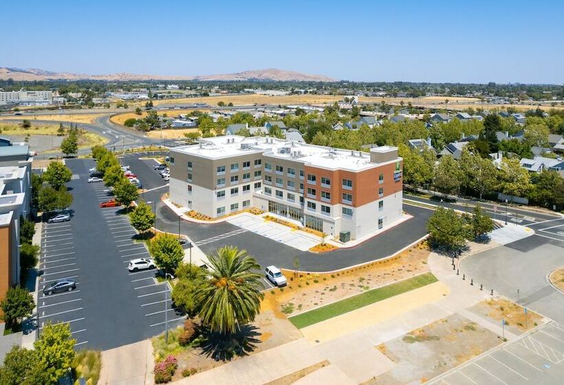 فندق Holiday Inn Express & Suites   Suisun City, An Ihg