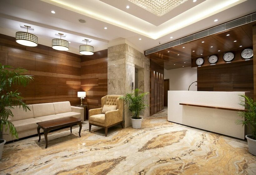 Hotel The Square Somnath