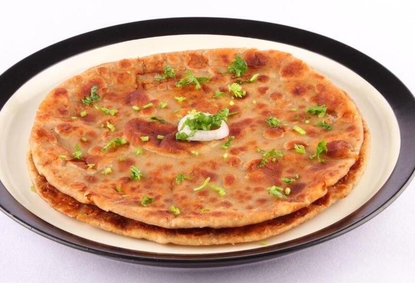 Hotel The Square Somnath