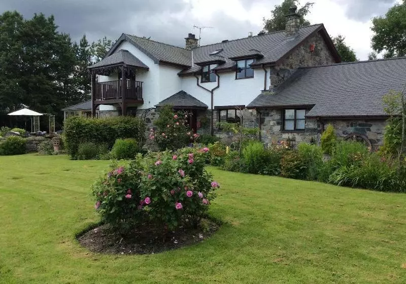 Aamiaismajoitus (B&B) Cysgod Y Garn