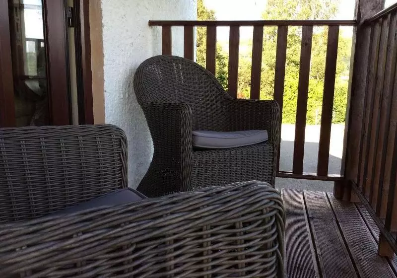 Aamiaismajoitus (B&B) Cysgod Y Garn