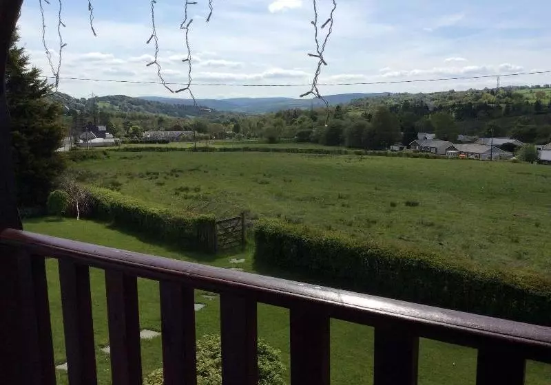 Aamiaismajoitus (B&B) Cysgod Y Garn