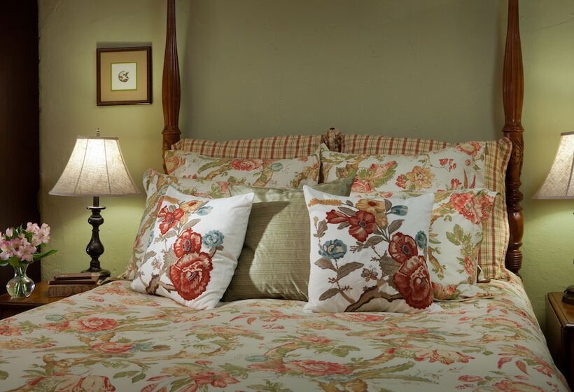 ベッドアンドブレックファースト Inn And Tavern At Meander