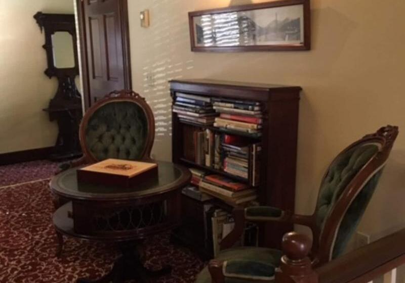 Bed and Breakfast Trainmasters Inn