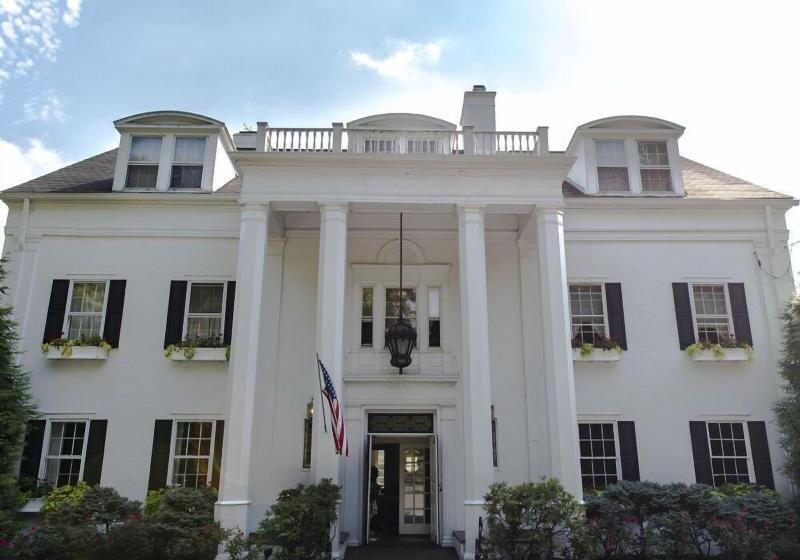 مبيت وإفطار Crabtree S Kittle House Restaurant & Inn