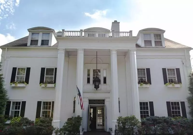 Aamiaismajoitus (B&B) Crabtree S Kittle House Restaurant & Inn