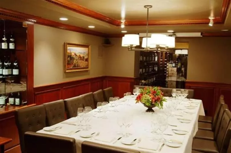 Aamiaismajoitus (B&B) Crabtree S Kittle House Restaurant & Inn