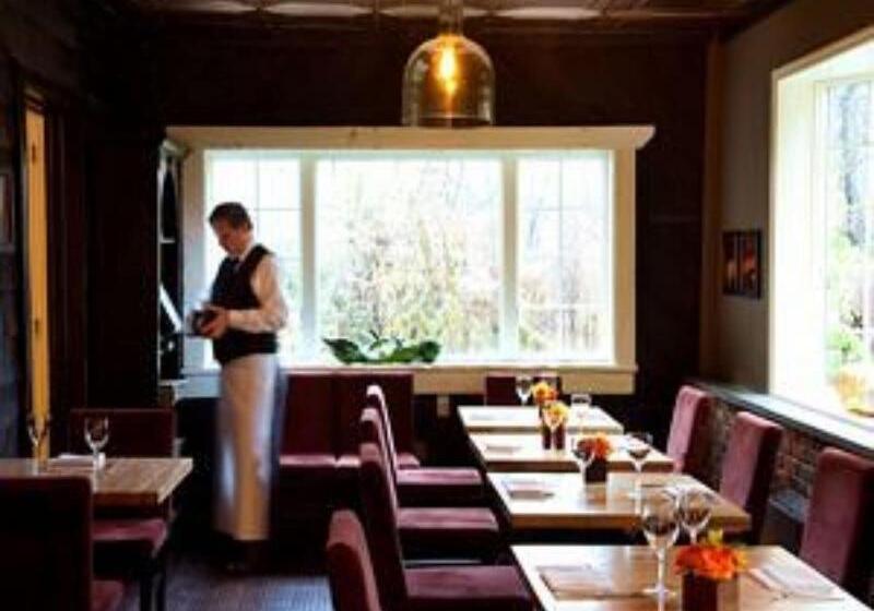 مبيت وإفطار Crabtree S Kittle House Restaurant & Inn