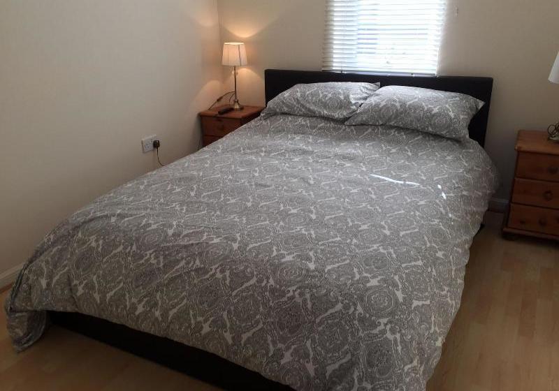 فندق 5 Varis Apartments