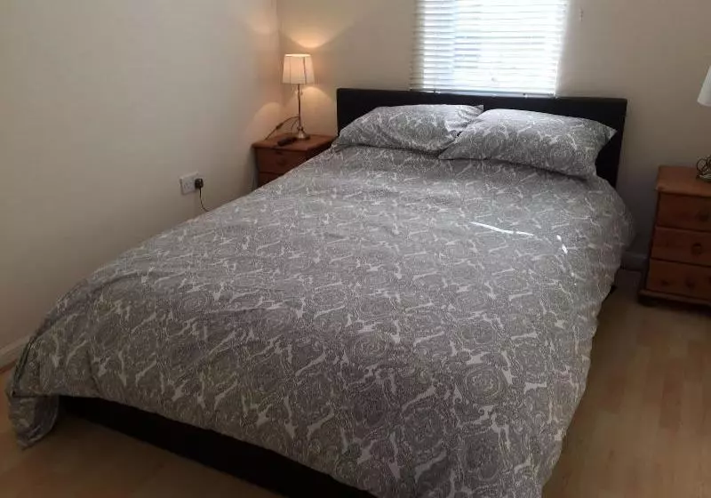 Hotelli 5 Varis Apartments