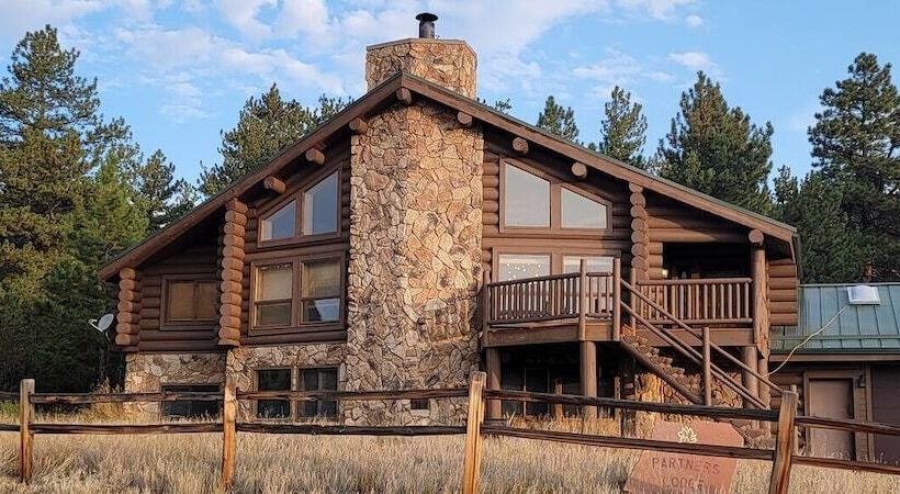 فندق Black Tree Resort