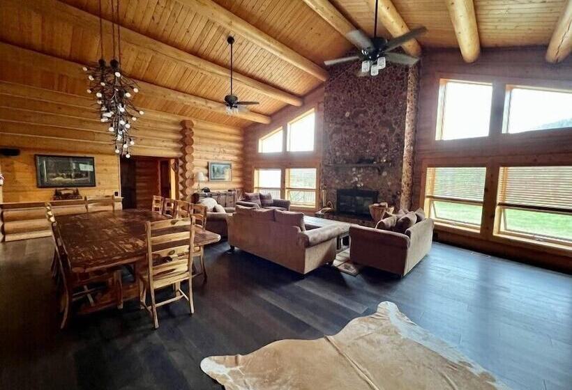 فندق Black Tree Resort