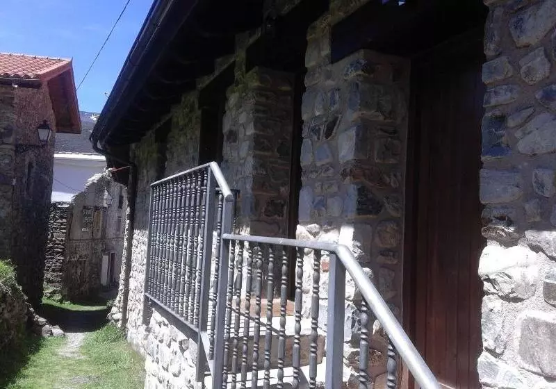 Hotelli El Rincón De Zaldierna