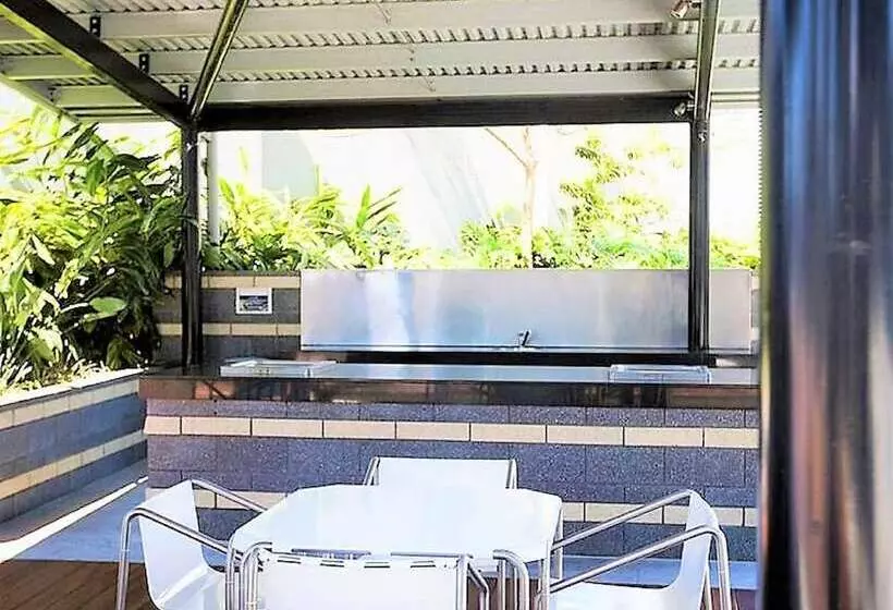 هتل Holiday Holiday Circle On Cavill Apartments