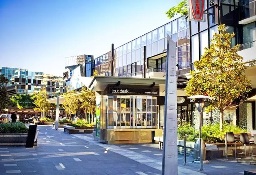 هتل Holiday Holiday Circle On Cavill Apartments