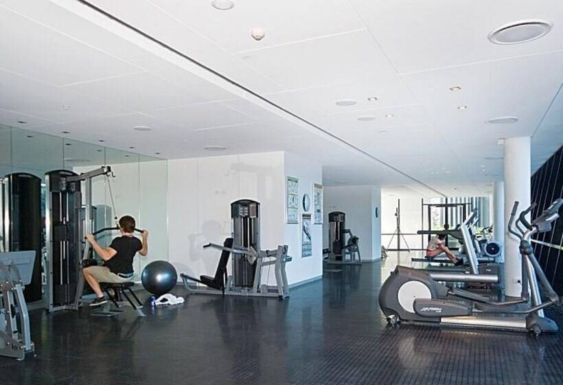 فندق Holiday Holiday Circle On Cavill Apartments