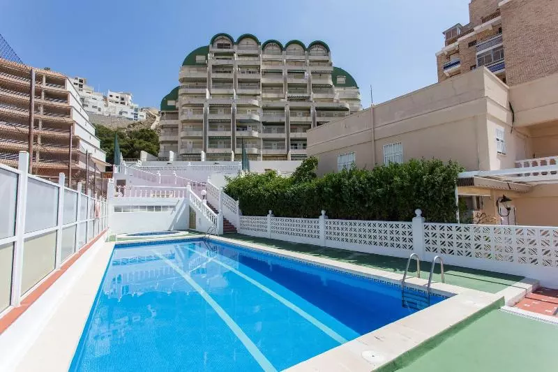هتل Los Olivos Apartment