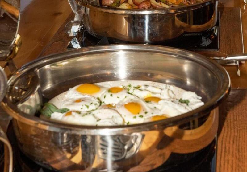 فندق Majestic Valley Wilderness Lodge