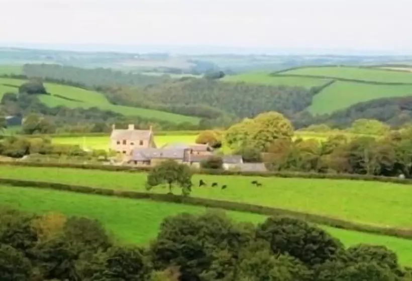 Maaseutuhotelli Birchill Farm Holiday Cottages