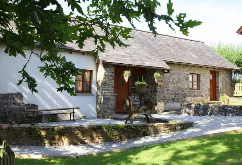 Maaseutuhotelli Birchill Farm Holiday Cottages
