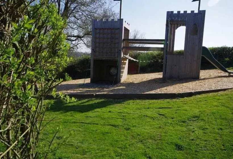 Maaseutuhotelli Birchill Farm Holiday Cottages