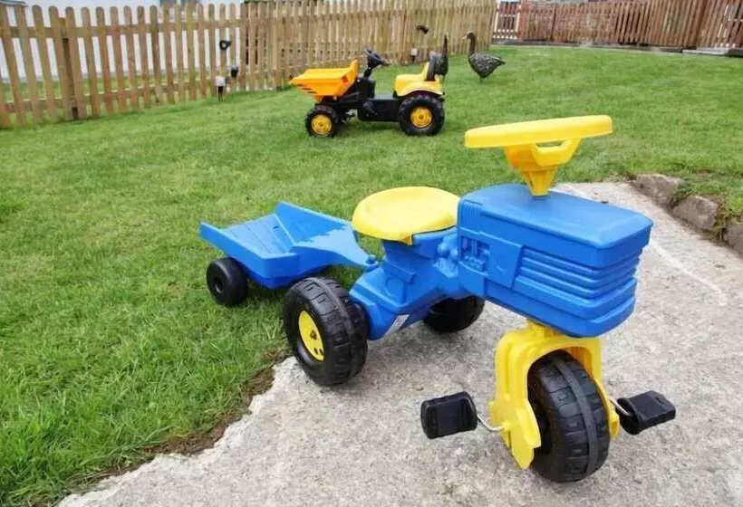 Maaseutuhotelli Birchill Farm Holiday Cottages