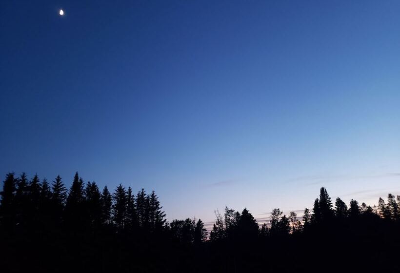 בית מלון כפרי Unity Sky Lodge