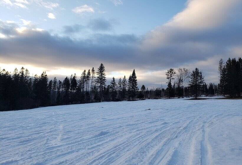 בית מלון כפרי Unity Sky Lodge