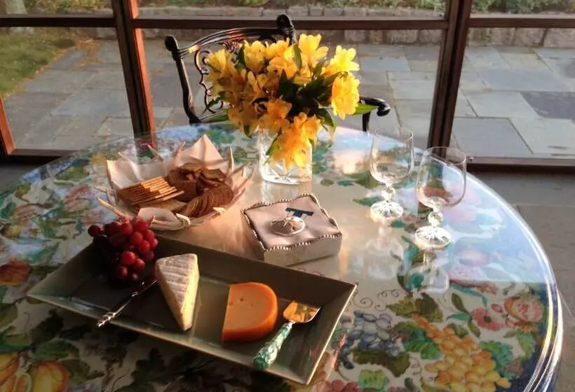 Thimble Islands Bed & Breakfast