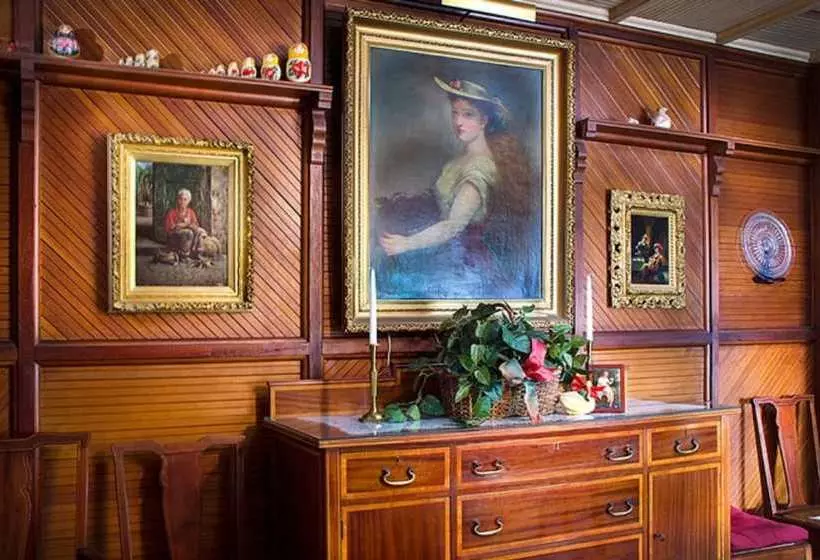 Wicky Up Ranch Bed And Breakfast