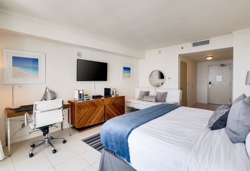 בית מלון כפרי Ocean Million Dollar View Studio + Balcony #2