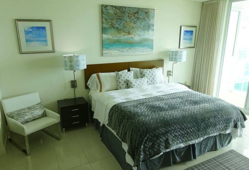 בית מלון כפרי Ocean Million Dollar View Studio + Balcony #2