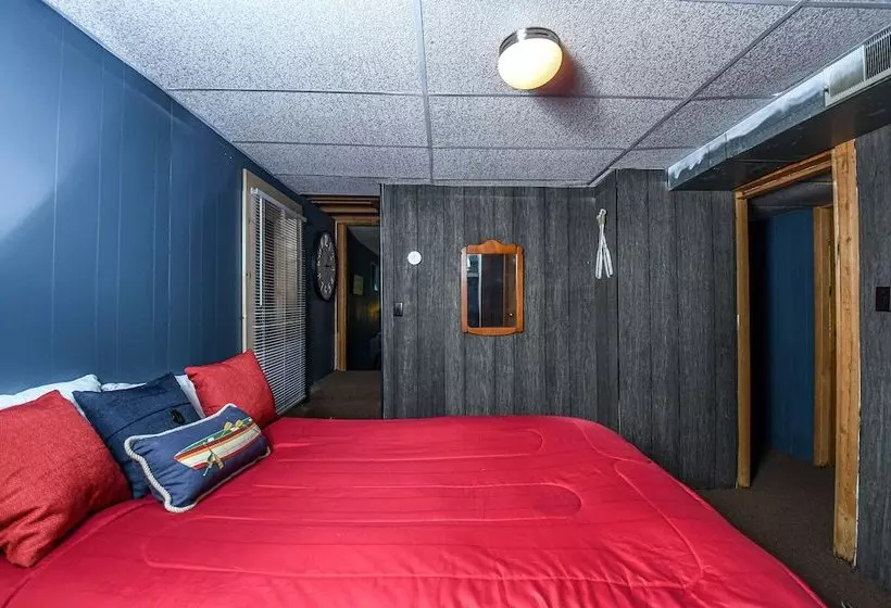 Piney Bear Cabin